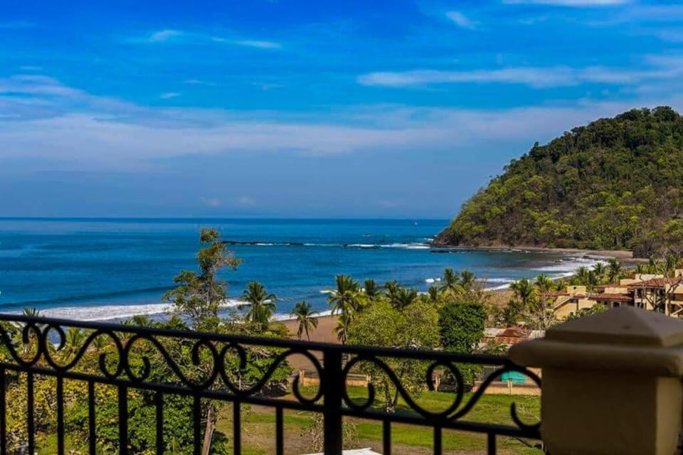Acqua 801 House in Jaco