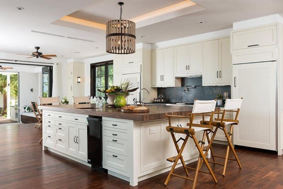 Stunning two level colonial styled villa on the beach Villa in Turks and Caicos Islands