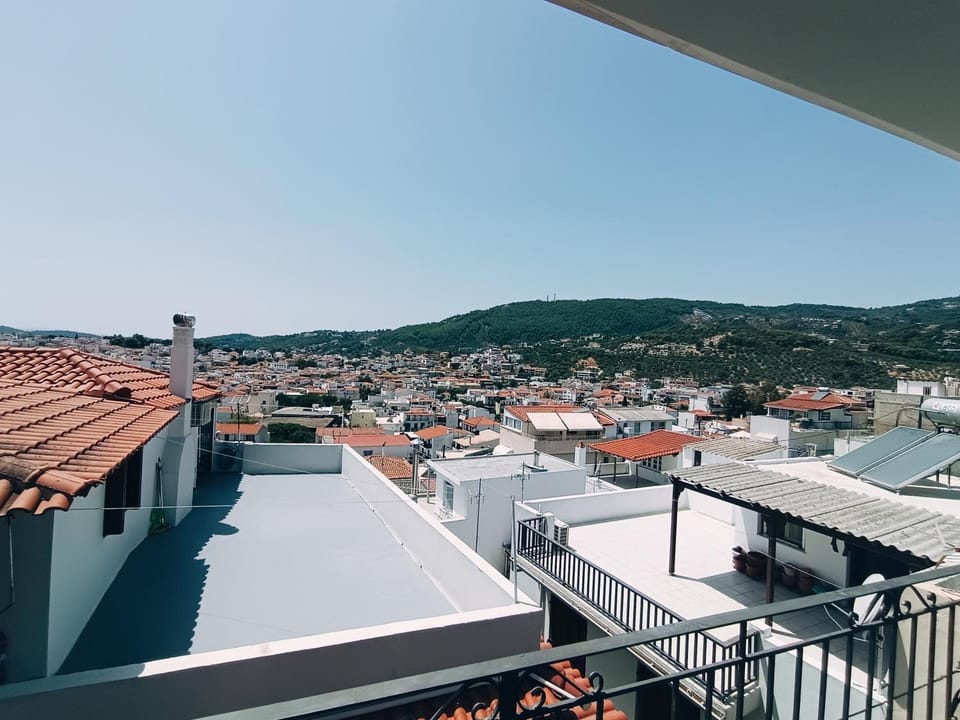 HOLLYWOOD Skiathos Hotel in Skiathos