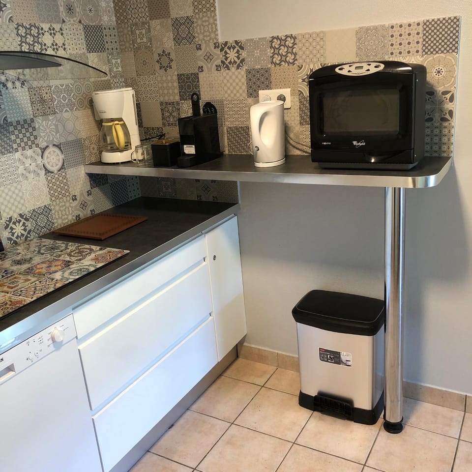 Coffee/tea facilities, Kitchen or kitchenette, toaster