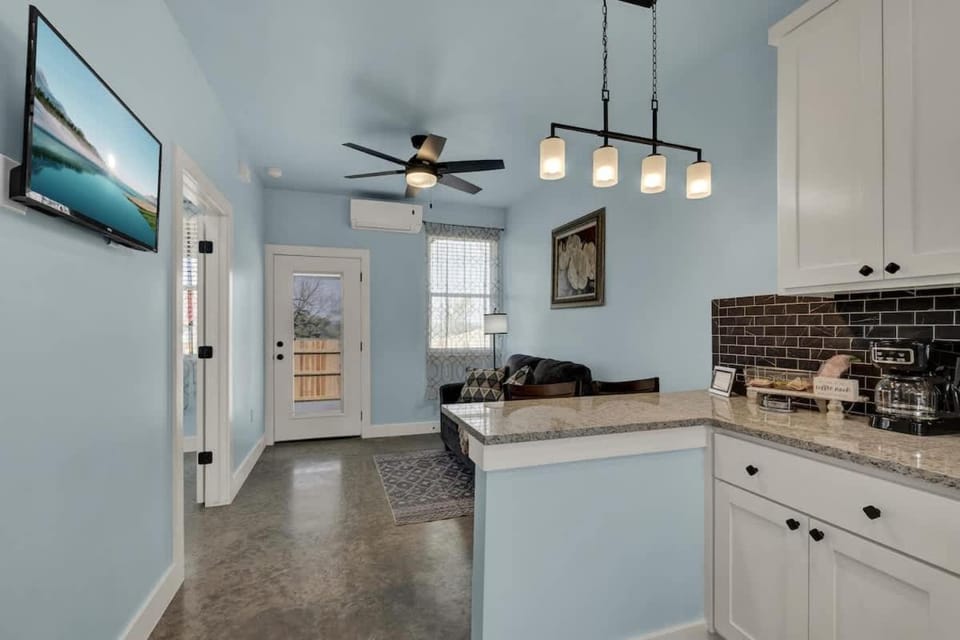 Kitchen or kitchenette, kitchen