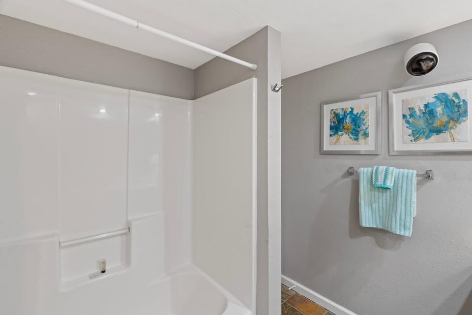 Bathroom, Bath