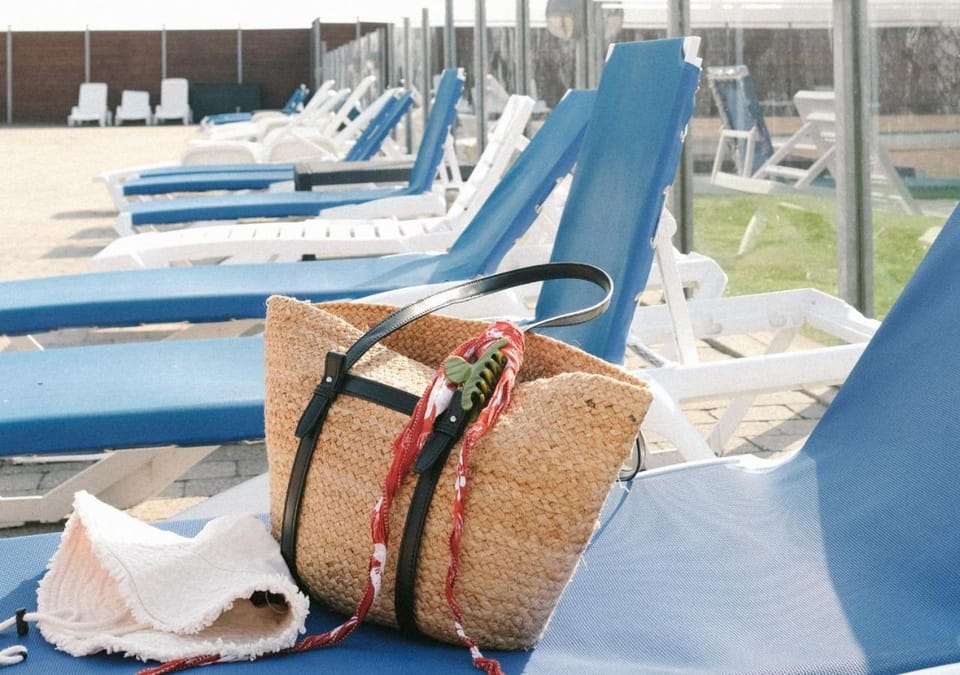 Swimming pool, sunbed