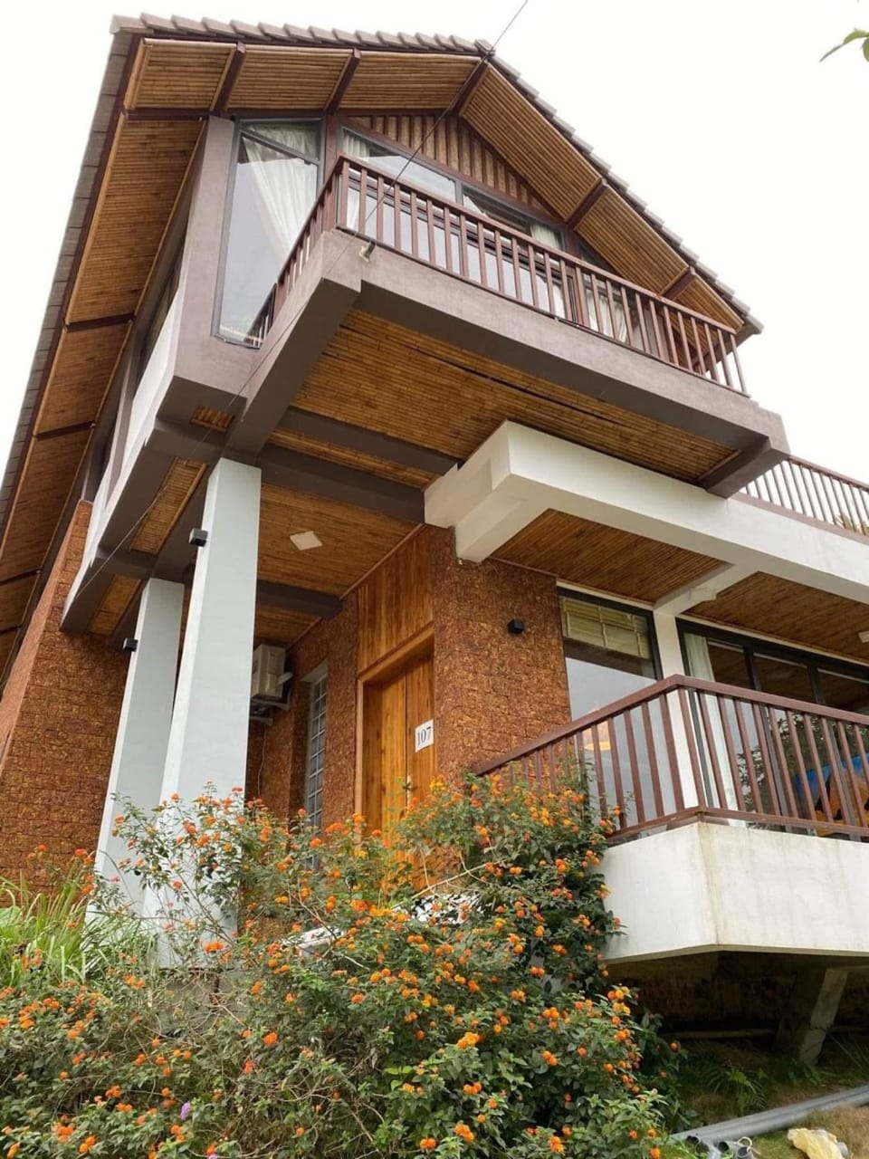 Property building, Balcony/Terrace