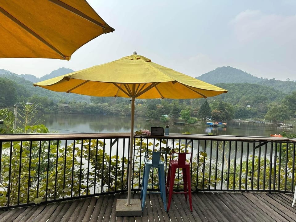 Natural landscape, Balcony/Terrace, Lake view, Mountain view