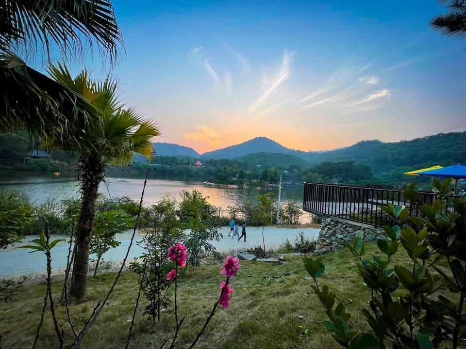 Natural landscape, Lake view, Mountain view, Sunset
