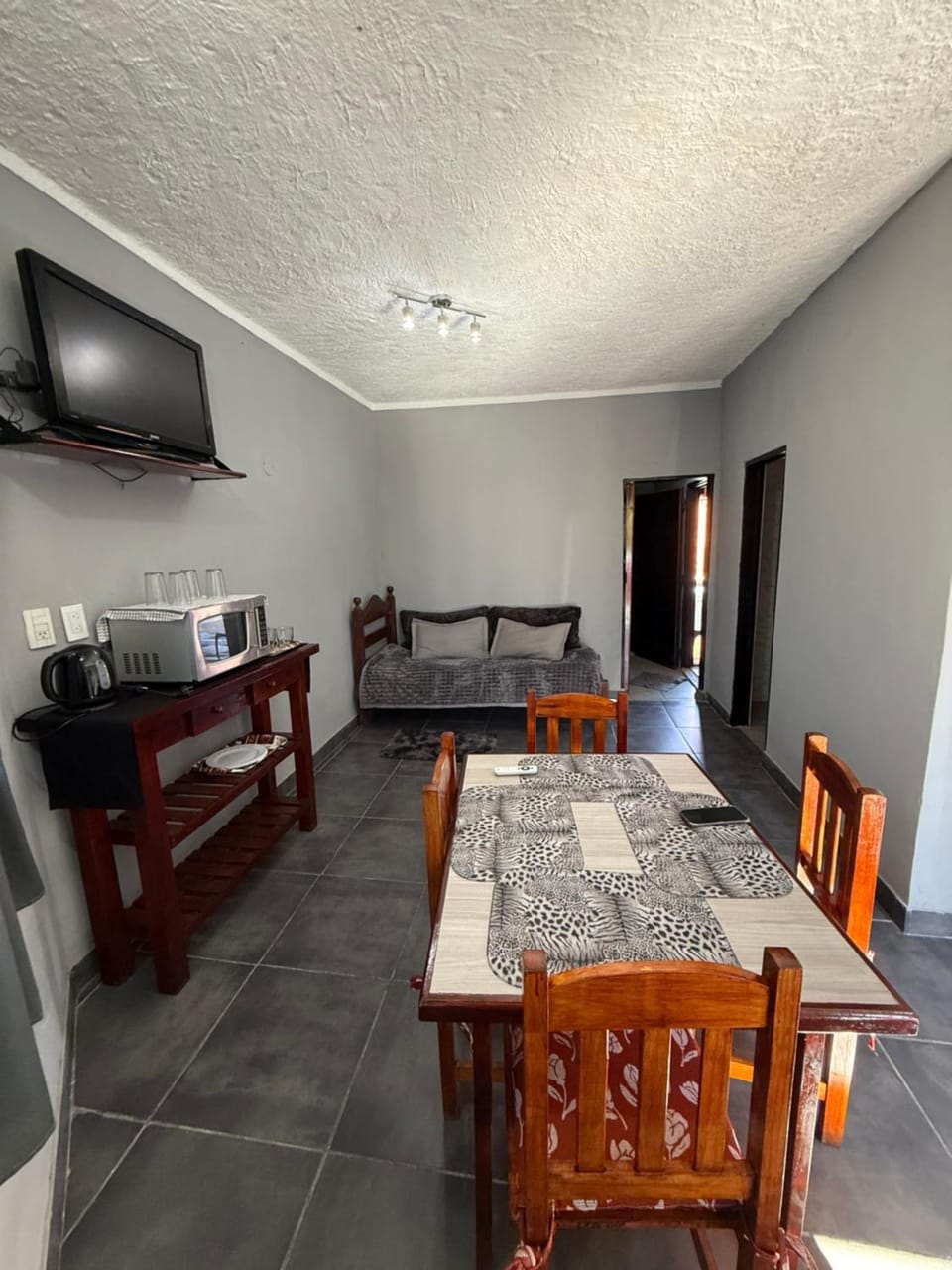 Communal lounge/ TV room