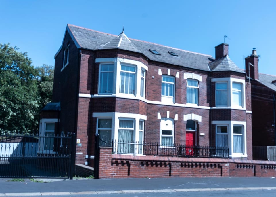 Property building, Day