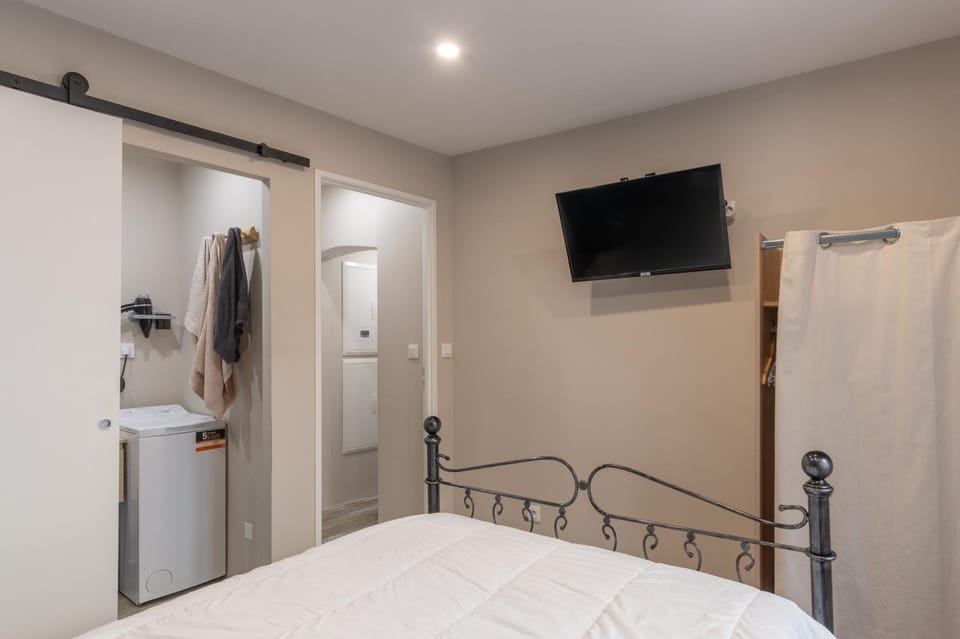 Living room, Bedroom