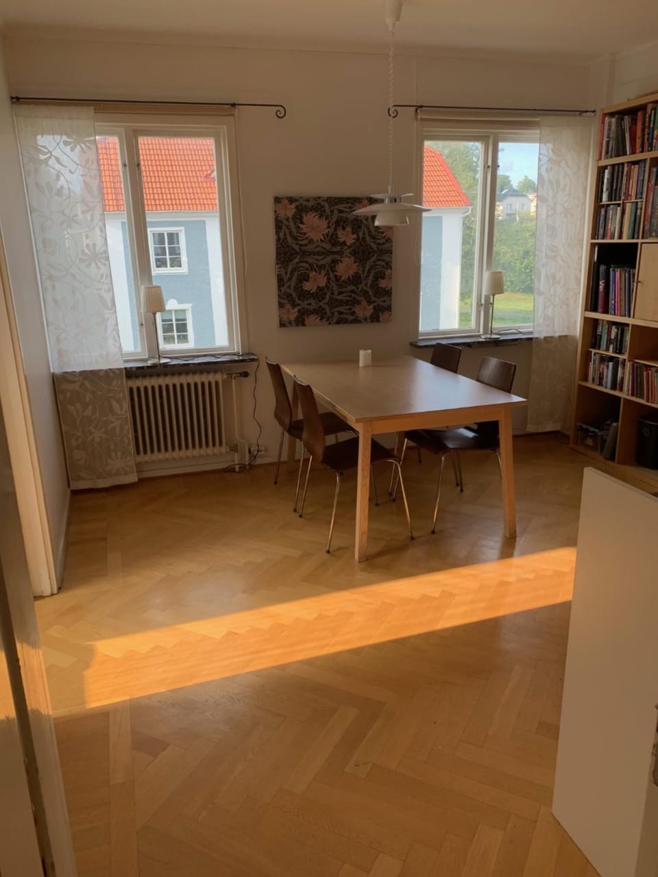 Rymlig ljus lägenhet i lugnt område nära centrum Apartment in Västra Götaland County