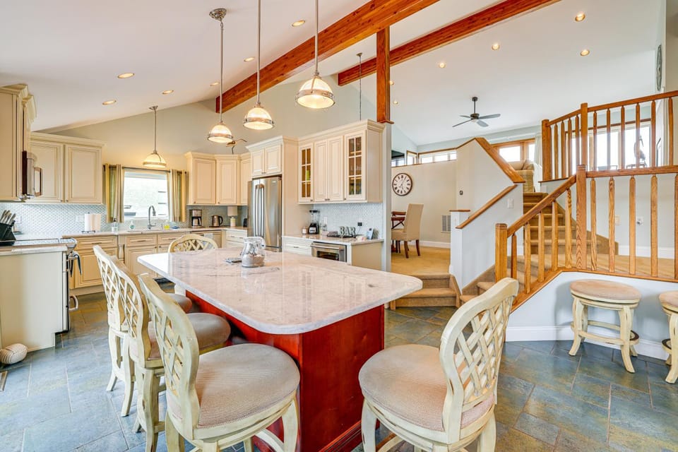 1 Block to Inlet Beach: Brigantine Family Home House in Brigantine