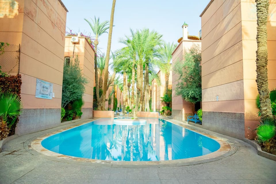 Property building, Day, Pool view, Swimming pool