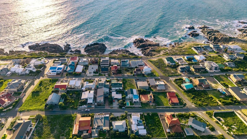 Nearby landmark, Neighbourhood, Natural landscape, Bird's eye view, Beach, Street view