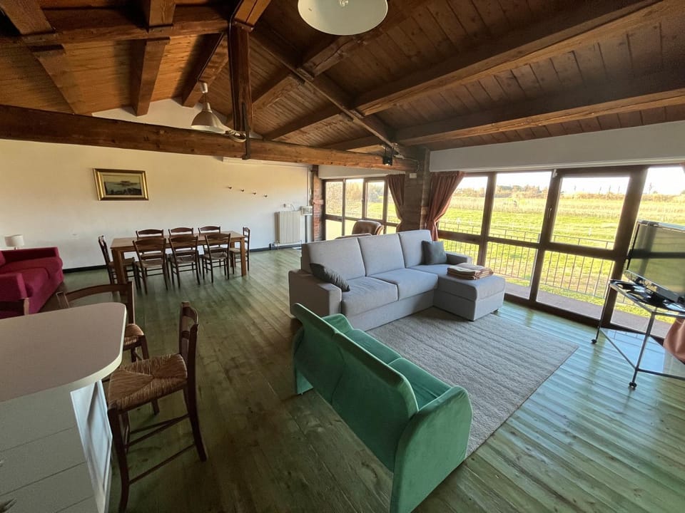Living room, Seating area, Dining area