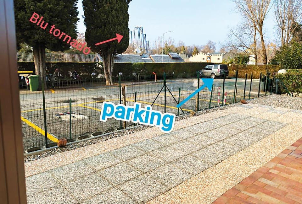 Neighbourhood, Street view, Parking