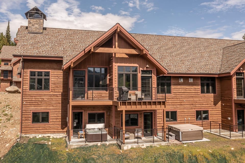 Alpenglow Condo 26D House in Big Sky