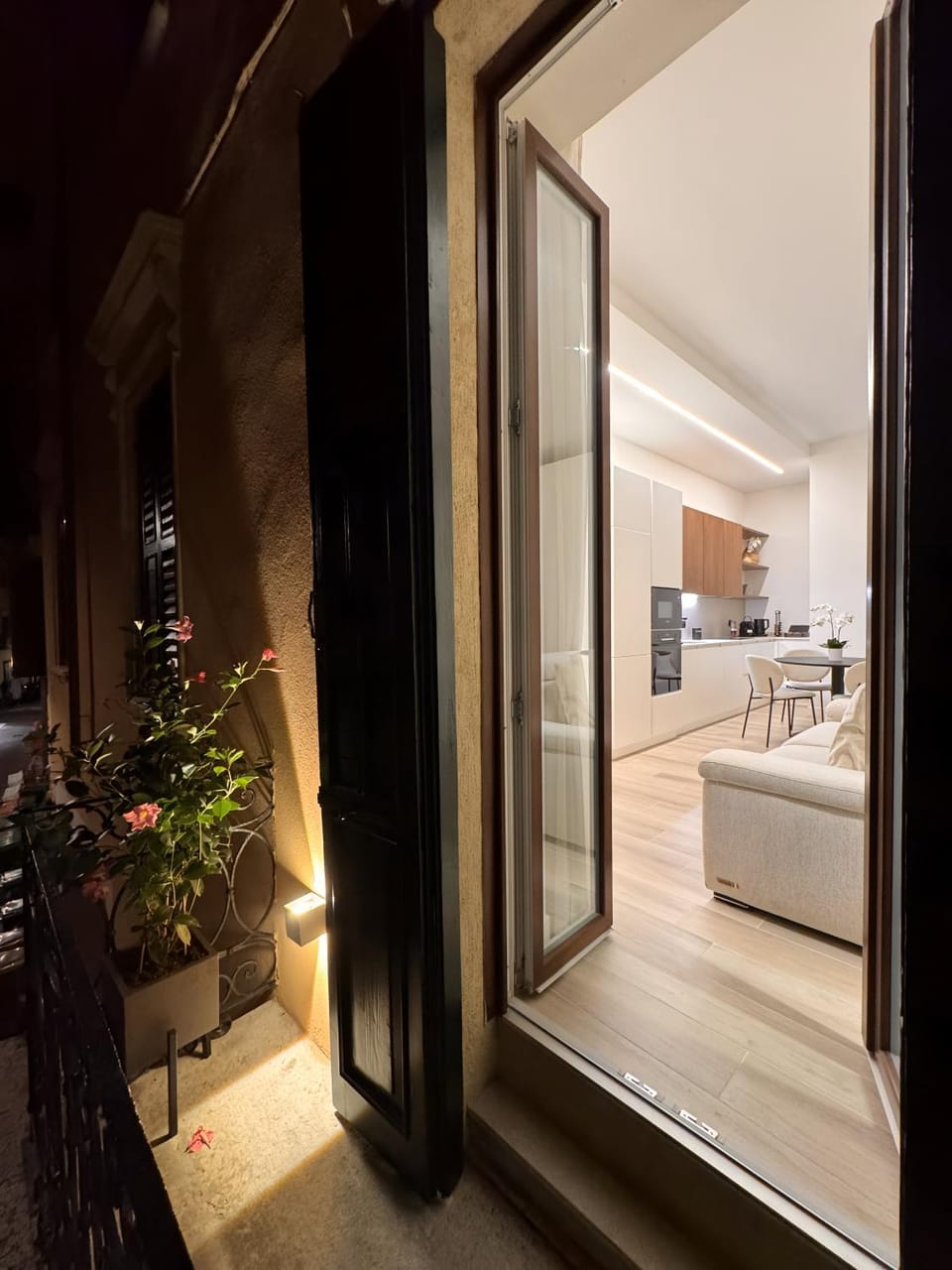 Night, Balcony/Terrace