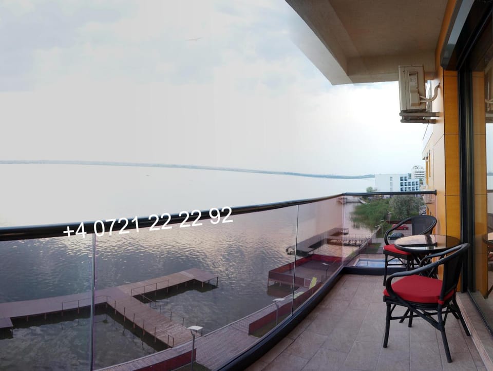 Day, Natural landscape, View (from property/room), Balcony/Terrace, Balcony/Terrace, Seating area, Sea view