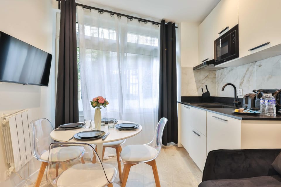 TV and multimedia, Kitchen or kitchenette, Dining area
