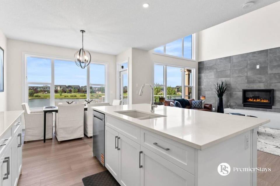 Luxurious Detached House with Private Garage, Lake View, Central AC & More House in Airdrie