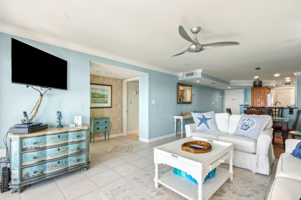 Amelia Surf and Racquet Club Condo - Ocean Front - 6th Floor - Pools - Tennis Courts - Sleeps 6 House in Amelia Island