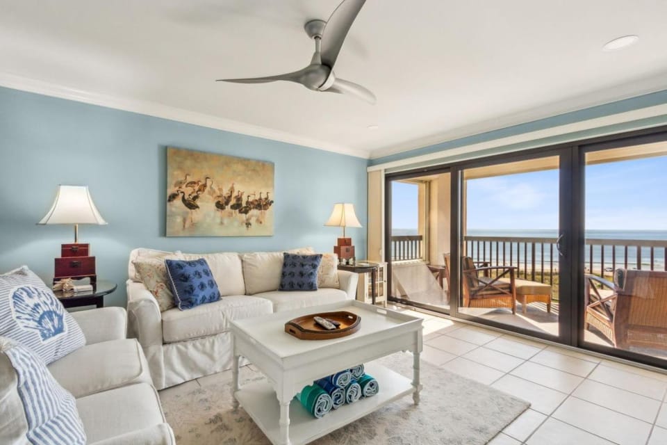 Amelia Surf and Racquet Club Condo - Ocean Front - 6th Floor - Pools - Tennis Courts - Sleeps 6 House in Amelia Island