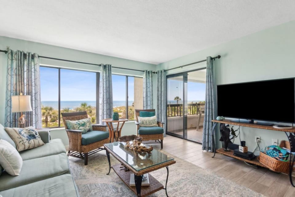 Amelia Surf and Racquet Club Condo - 3rd Floor Ocean Front - Pools - Tennis Courts - Sleeps 4 House in Amelia Island