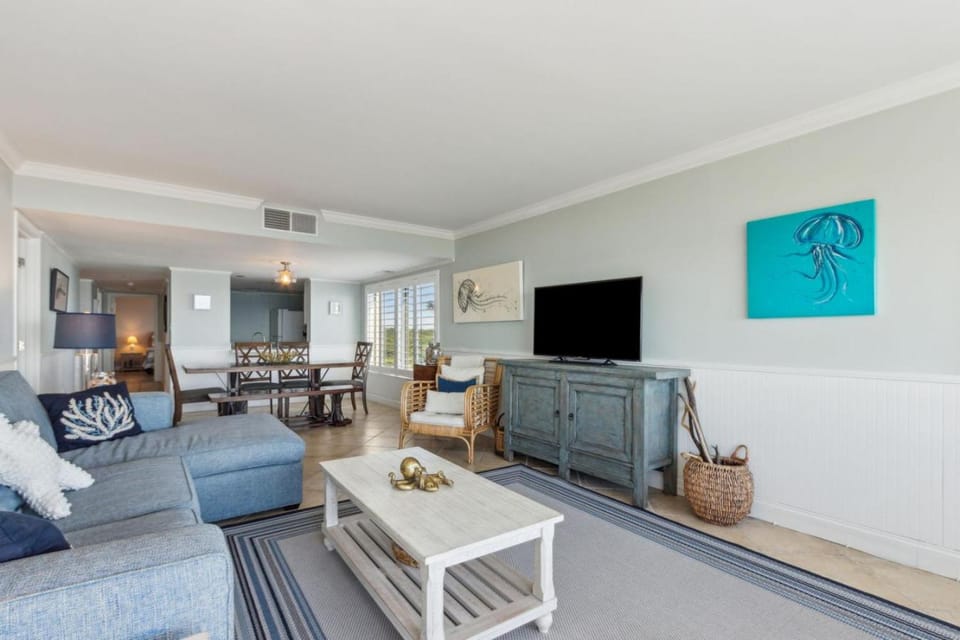 Amelia Surf and Racquet Club Condo - Ocean Front - 5th Floor - Pools - Tennis Courts - Sleeps 10 House in Amelia Island