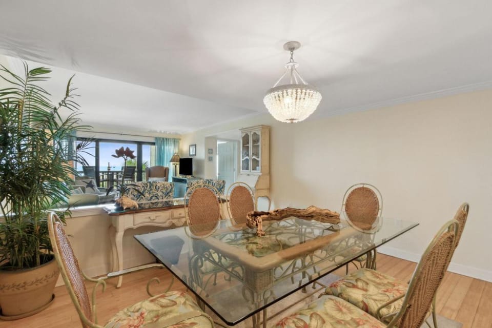 Amelia Surf and Racquet Club Condo - Ocean Front - 3rd Floor - Pools - Tennis Courts - Sleeps 4 House in Amelia Island