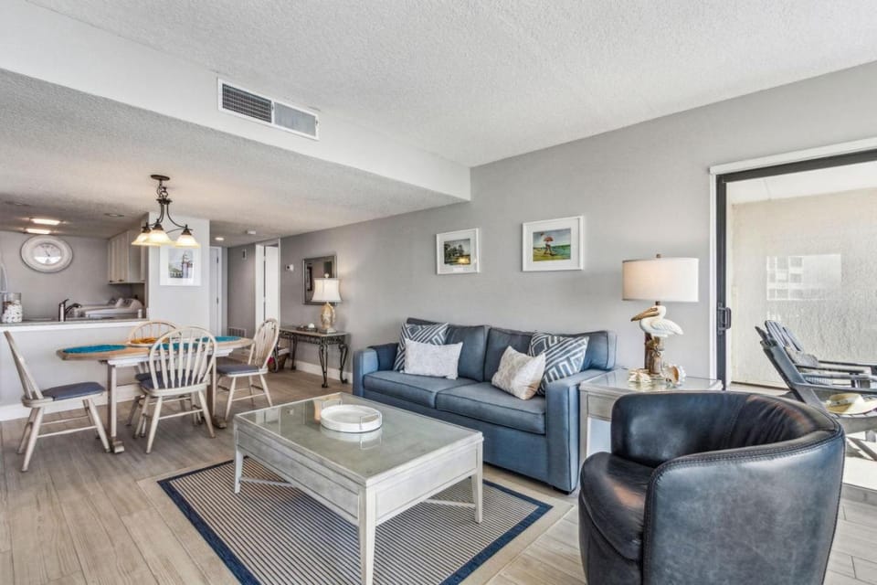 Amelia Surf - Racquet Club Condo - Ocean Front - 4th Floor - Pools - Tennis Courts - Sleeps 6 House in Amelia Island