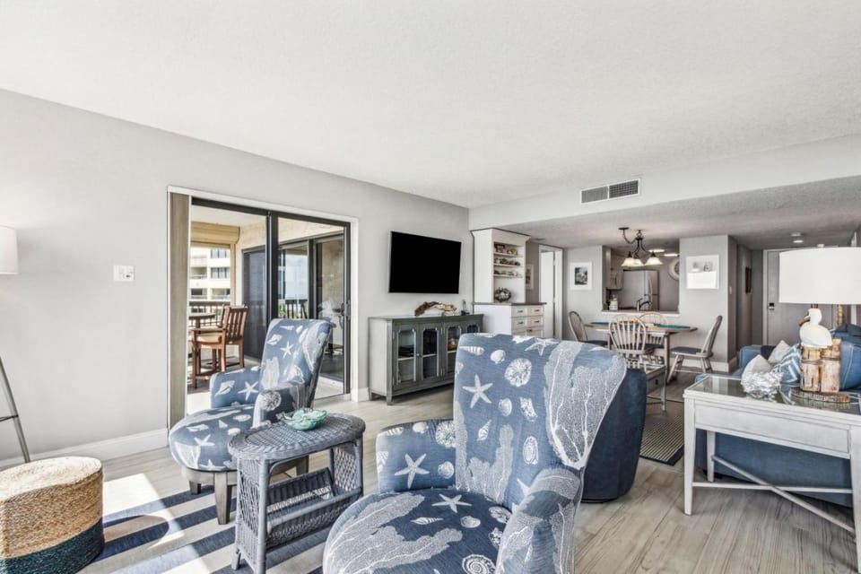 Amelia Surf - Racquet Club Condo - Ocean Front - 4th Floor - Pools - Tennis Courts - Sleeps 6 House in Amelia Island