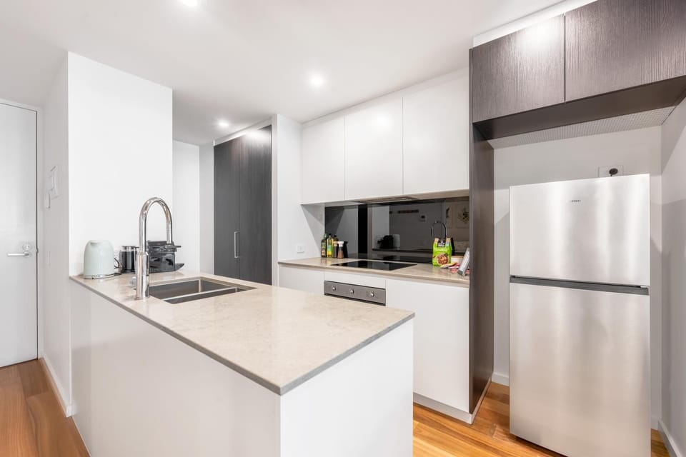 Coffee/tea facilities, Kitchen or kitchenette, oven, stove, toaster