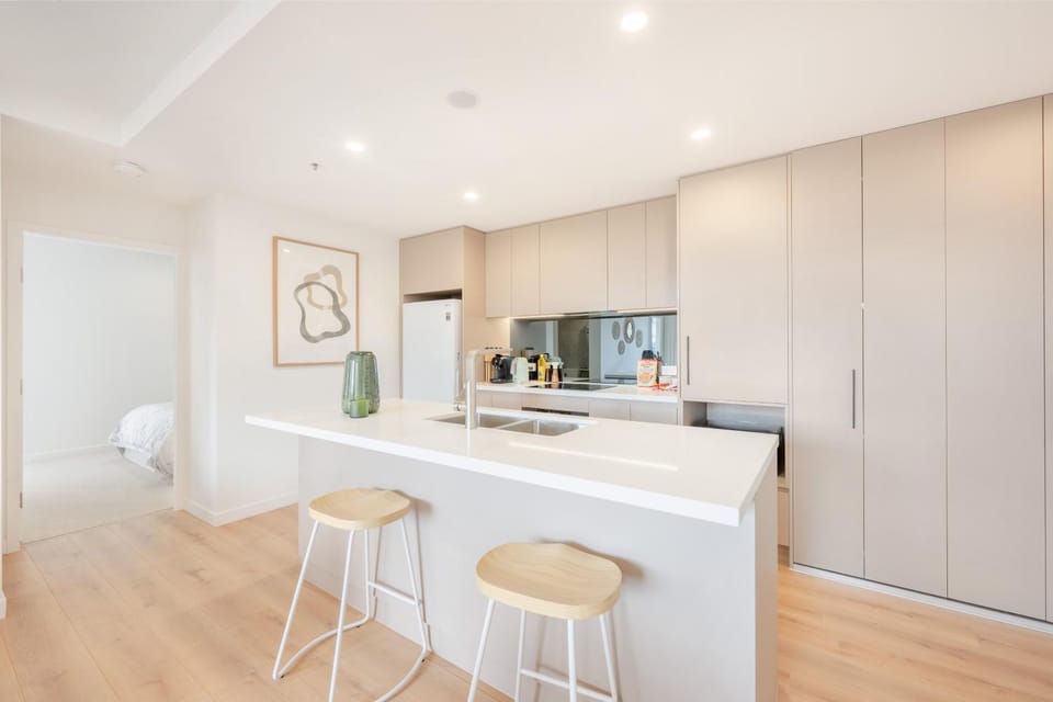 Coffee/tea facilities, Kitchen or kitchenette, oven, stove, toaster
