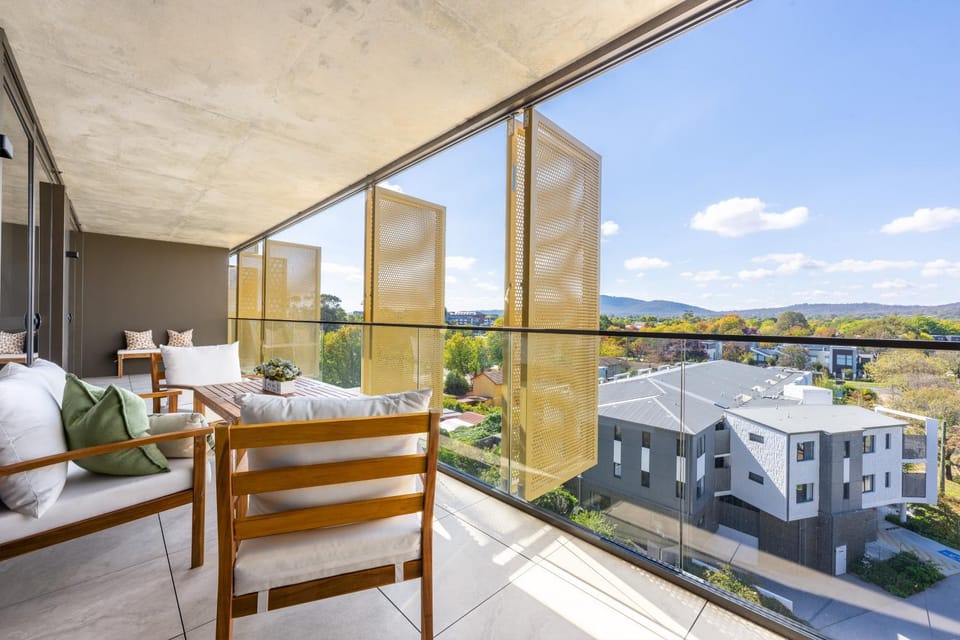 Balcony/Terrace, Mountain view