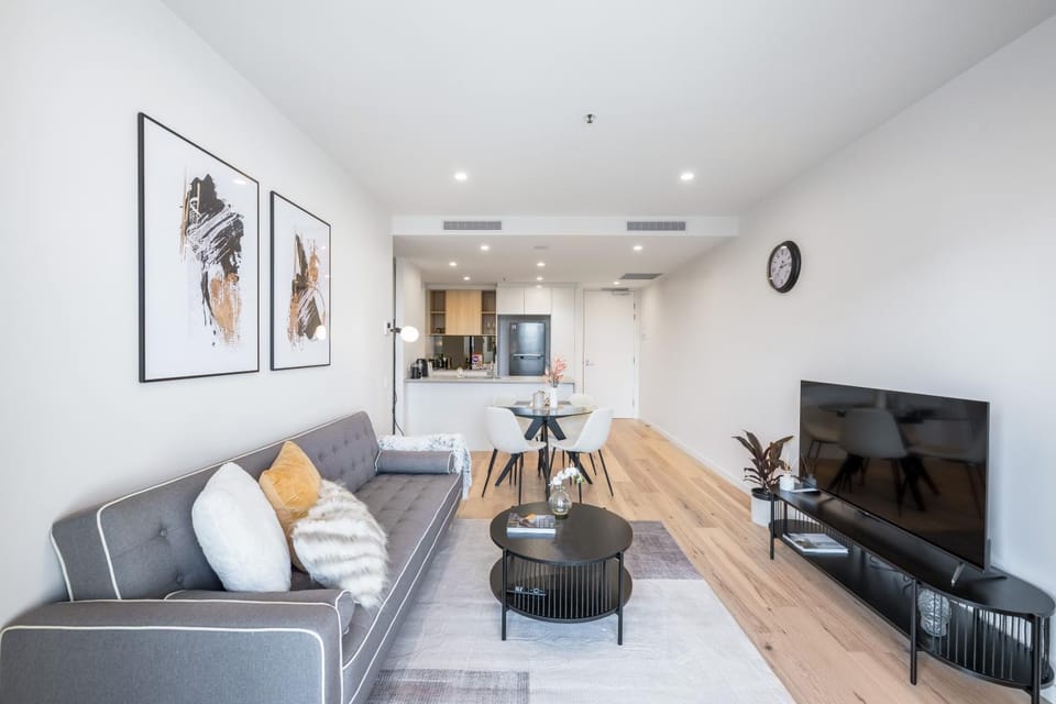 Communal lounge/ TV room, TV and multimedia, Living room, Seating area, Evening entertainment