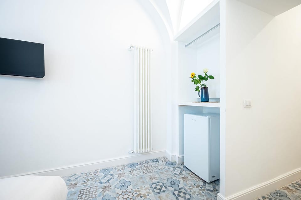 Domus Piramide Bed and Breakfast in Rome