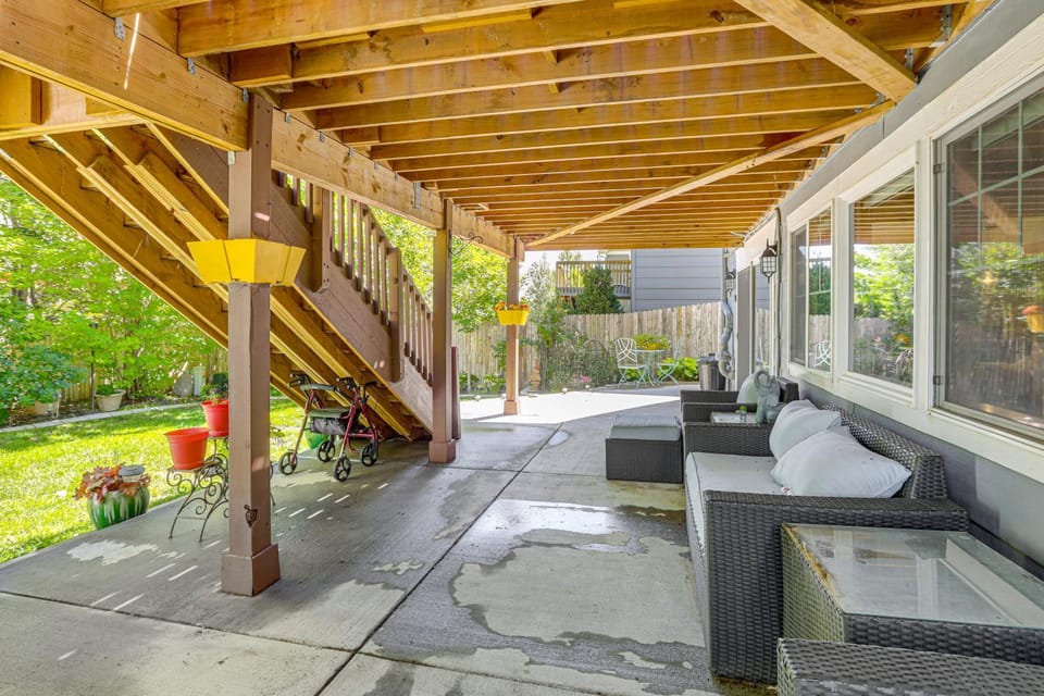6 Mi to Aurora Reservoir: Apt w/ Patio! Apartment in Aurora