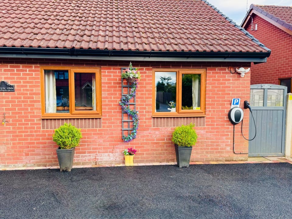Pentre Country Studio Apartment in Wales