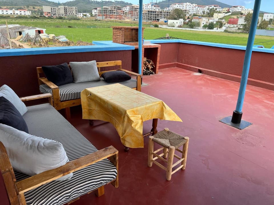 Appartement caponegro au calme et à 5 min de la plage Bed and Breakfast in Tangier-Tétouan-Al Hoceima