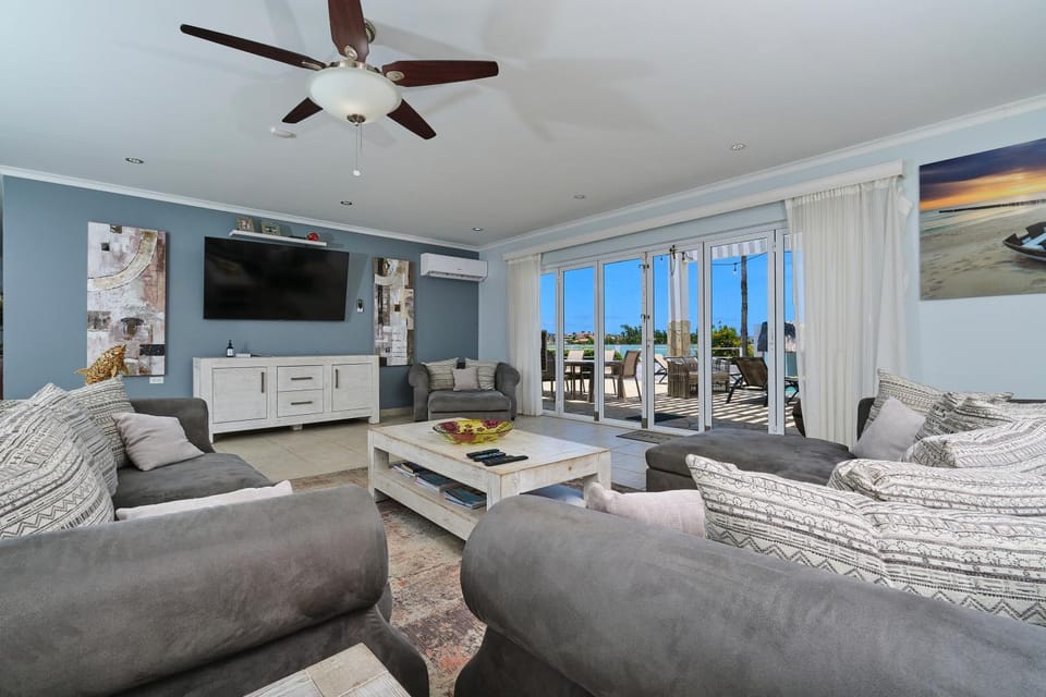 Oceanfront Villa Villa in Noord