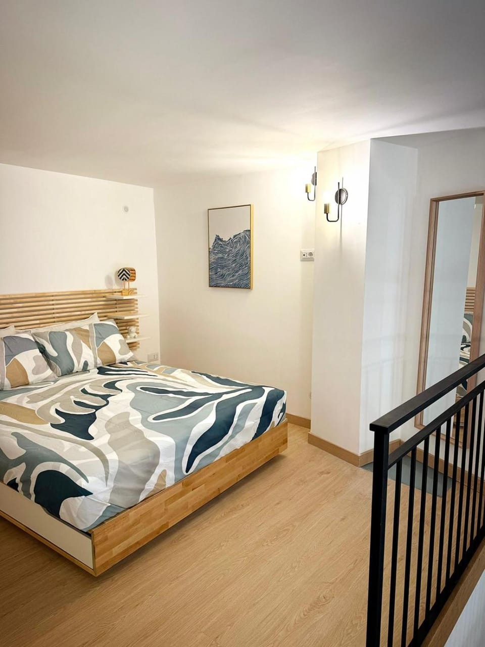 Bed, Photo of the whole room, Bedroom