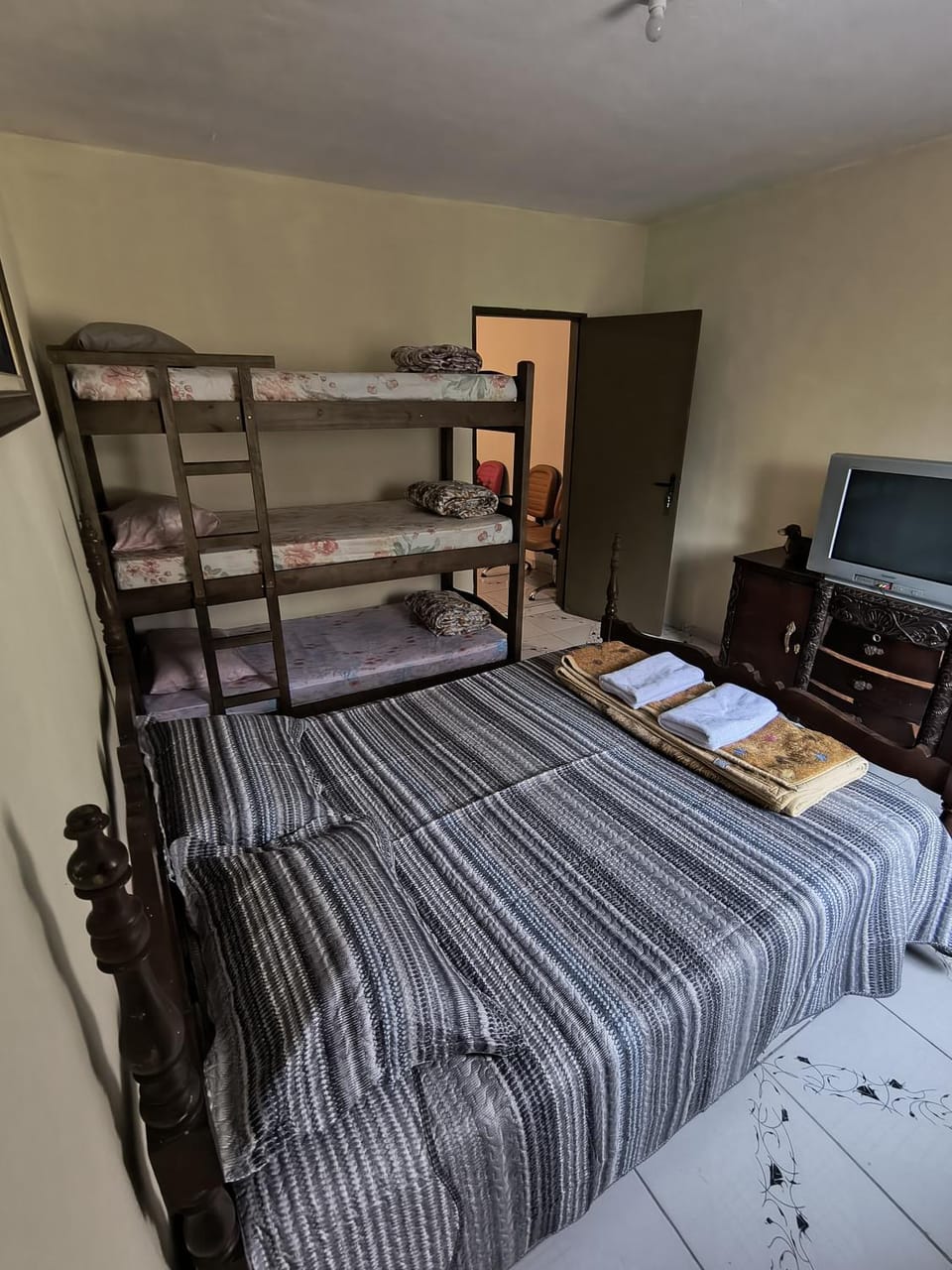 Hospedaria Allecrim Bed and Breakfast in Santo André