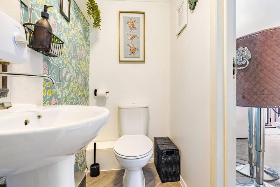 Toilet, Bathroom