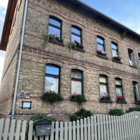 Property building, Day