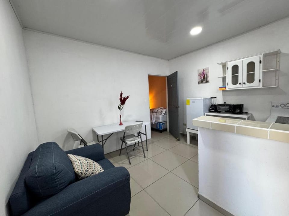 Seating area, minibar, oven