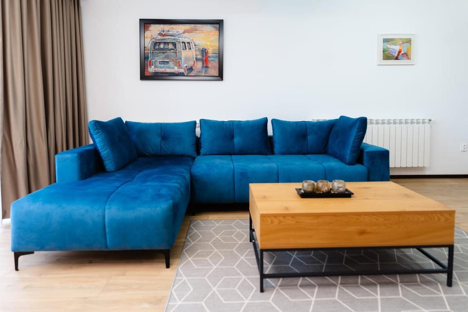 Living room, Seating area, internet