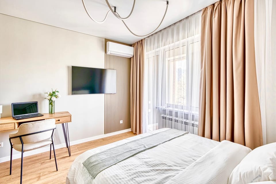 Bedroom, bunk bed