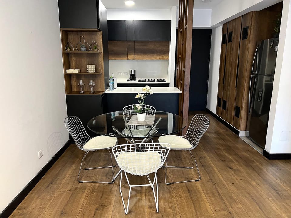 Kitchen or kitchenette, Dining area, stove, toaster, kitchen