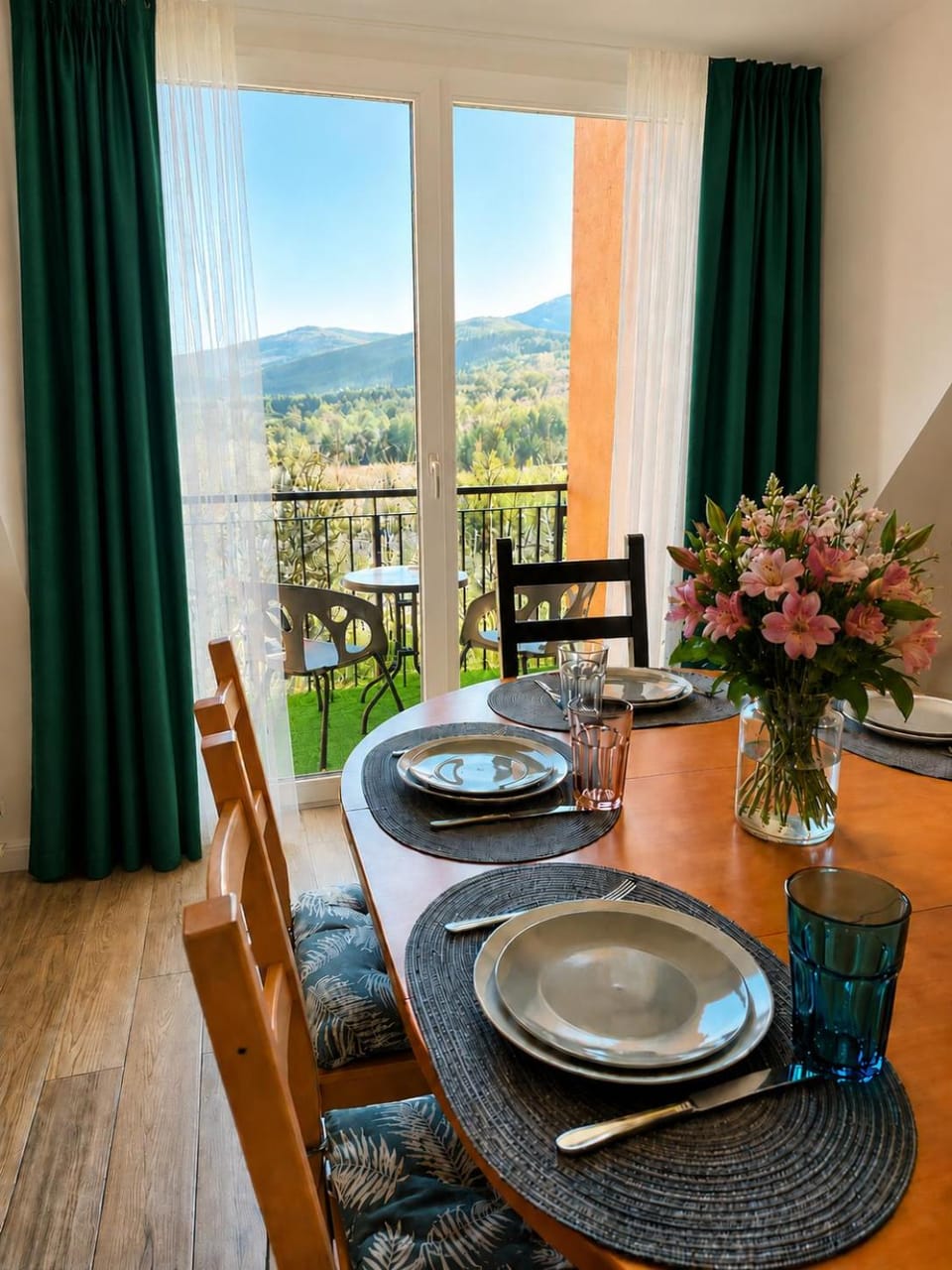 Glass Hill Apartament dwupoziomowy Karpacz z widokiem na góry 8 osób Apartment in Lower Silesian Voivodeship