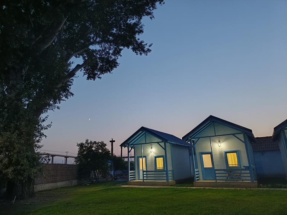 Cazare la Corbu Nature lodge in Constanța County